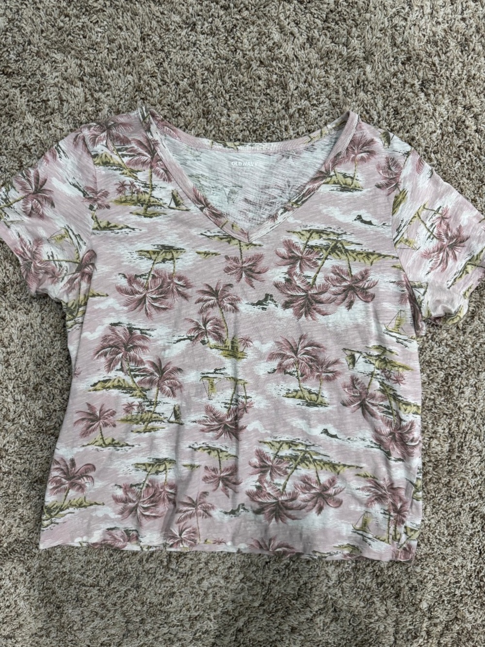 Old Navy palm tree t-shirt mauve with olive green size large